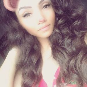 Meet your Posher, Celina